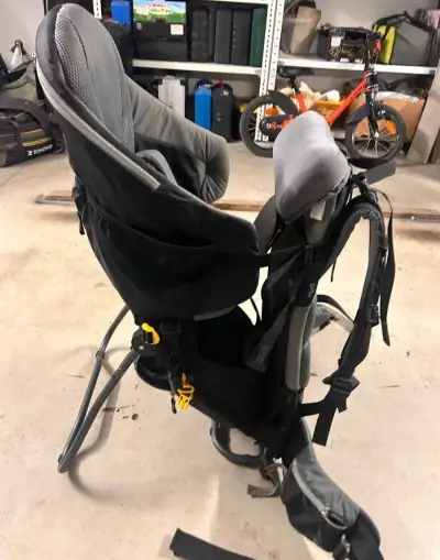 Dětská turistická krosna Deuter Kid Comfort 3