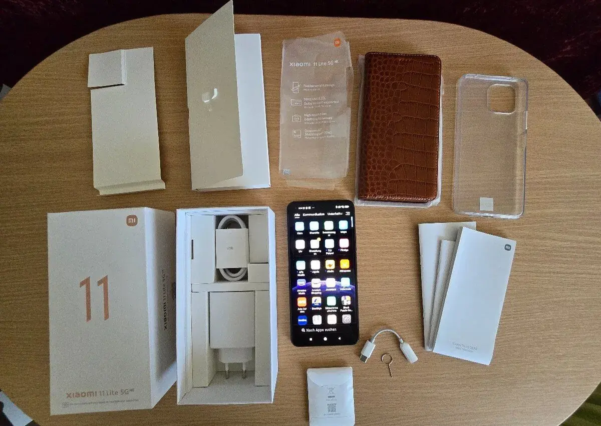 XIAOMI 11 Lite-5G NE-128GB-TRUFFLE BLACK-LANÝŽOVĚ ČERNÁ
