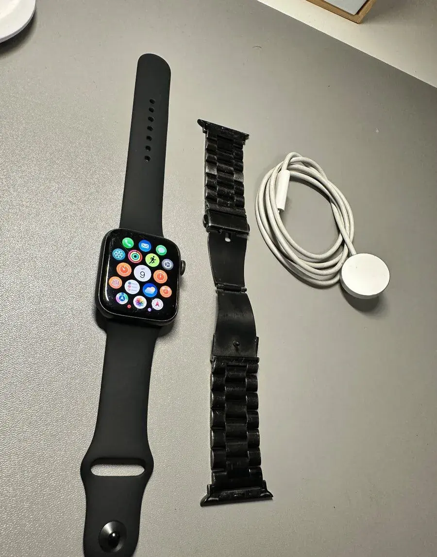 Apple Watch SE 44MM Nike