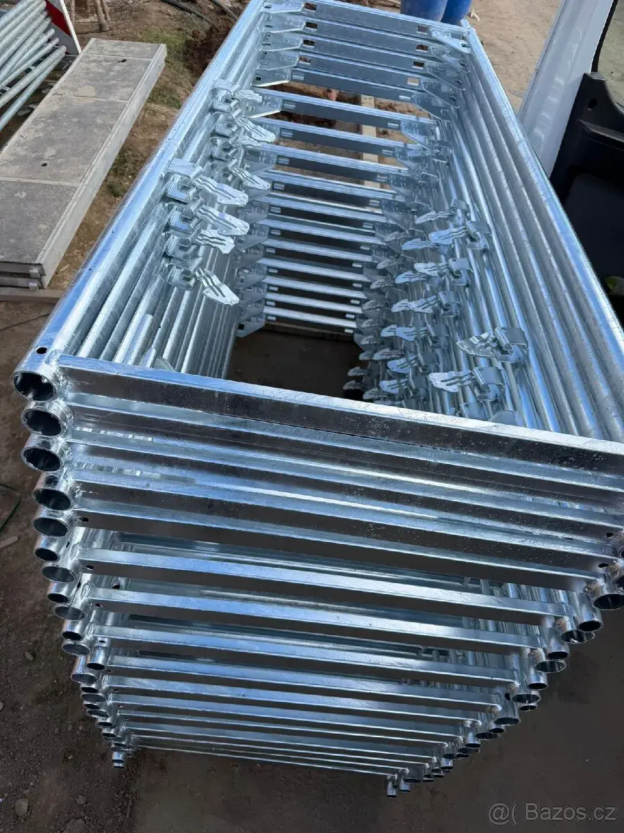 Rámové lešení 106m2 shodný systém s Layher,Alfix, .,