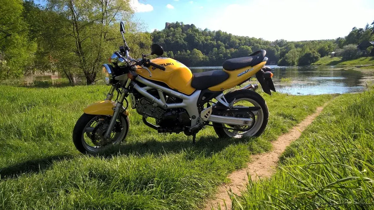 Motorka Suzuki