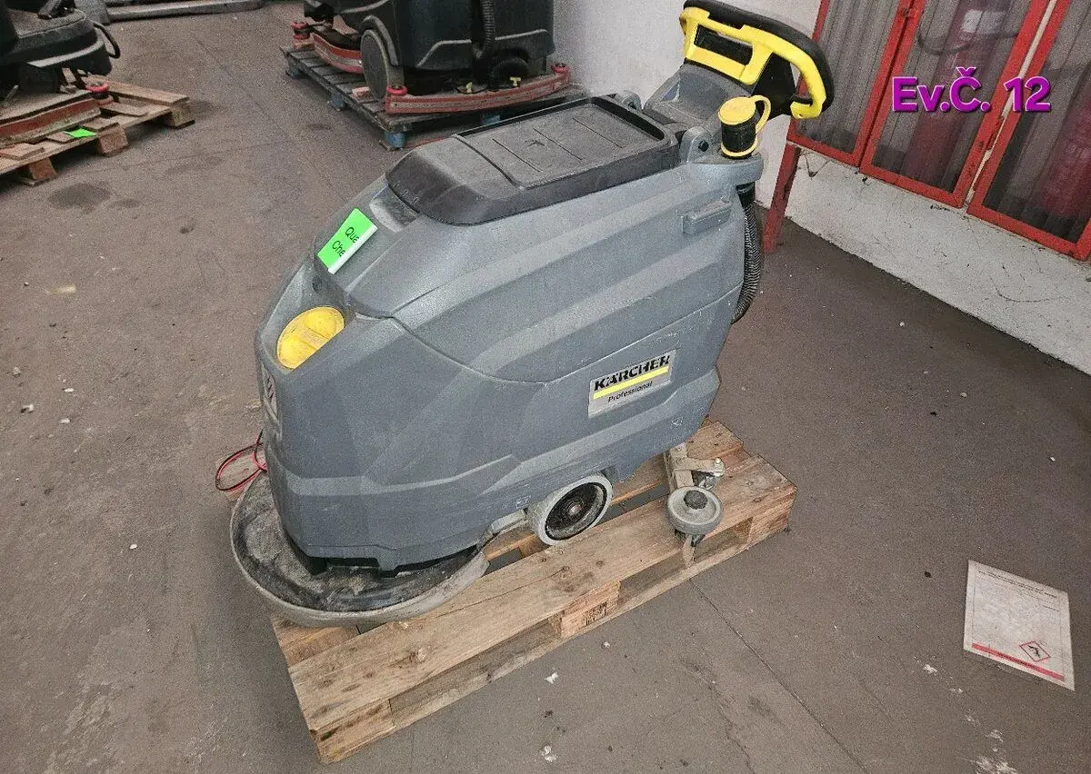 Kärcher BD 50/50 C Classic – plně funkční, včetně nabíječky