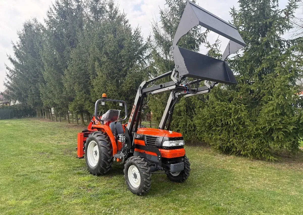 Malotraktor Kubota GL321Grandel4x4 s nakladačem a klapačkou