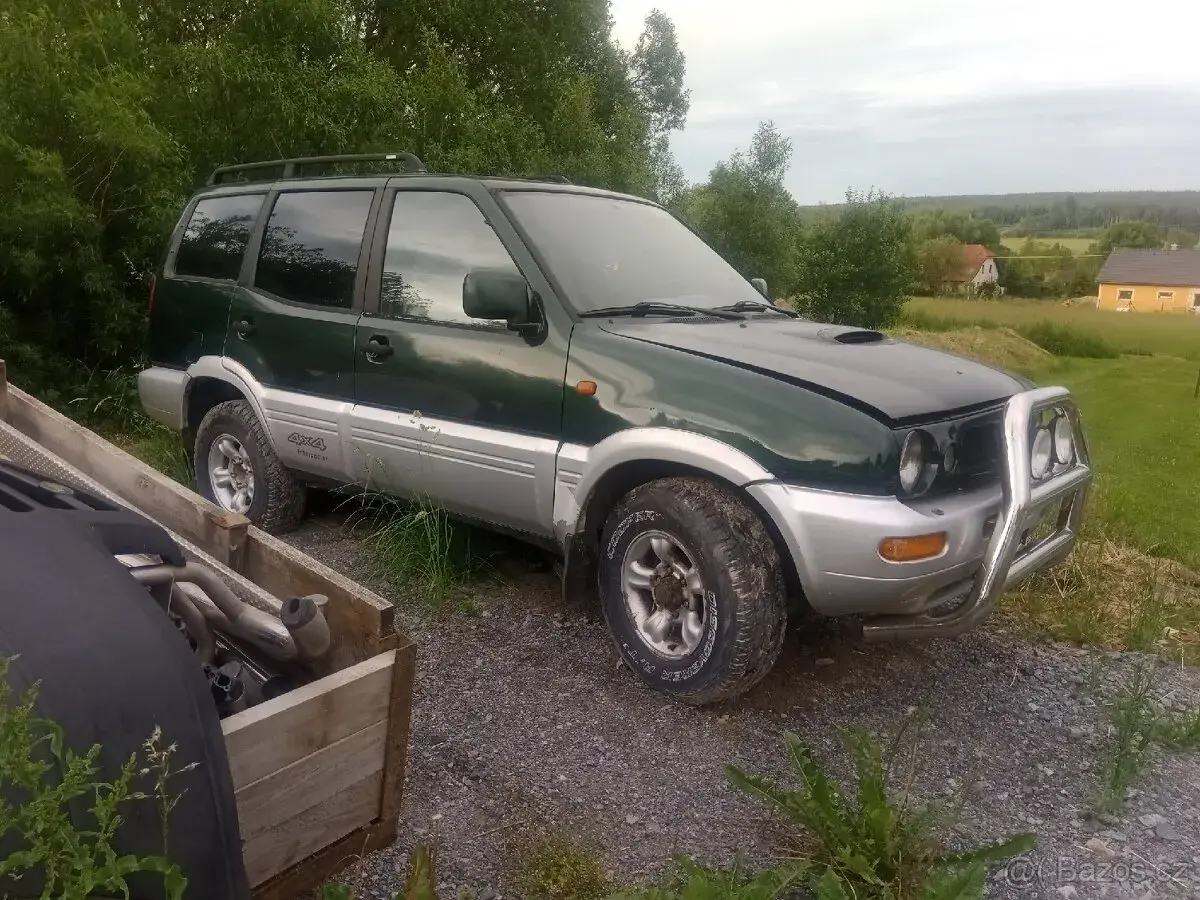 Nissan terrano
