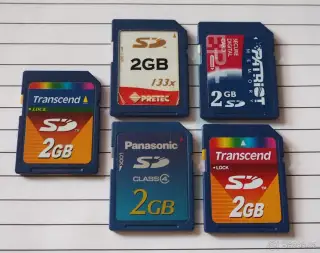 Paměťovou kartu SD 2 GB
