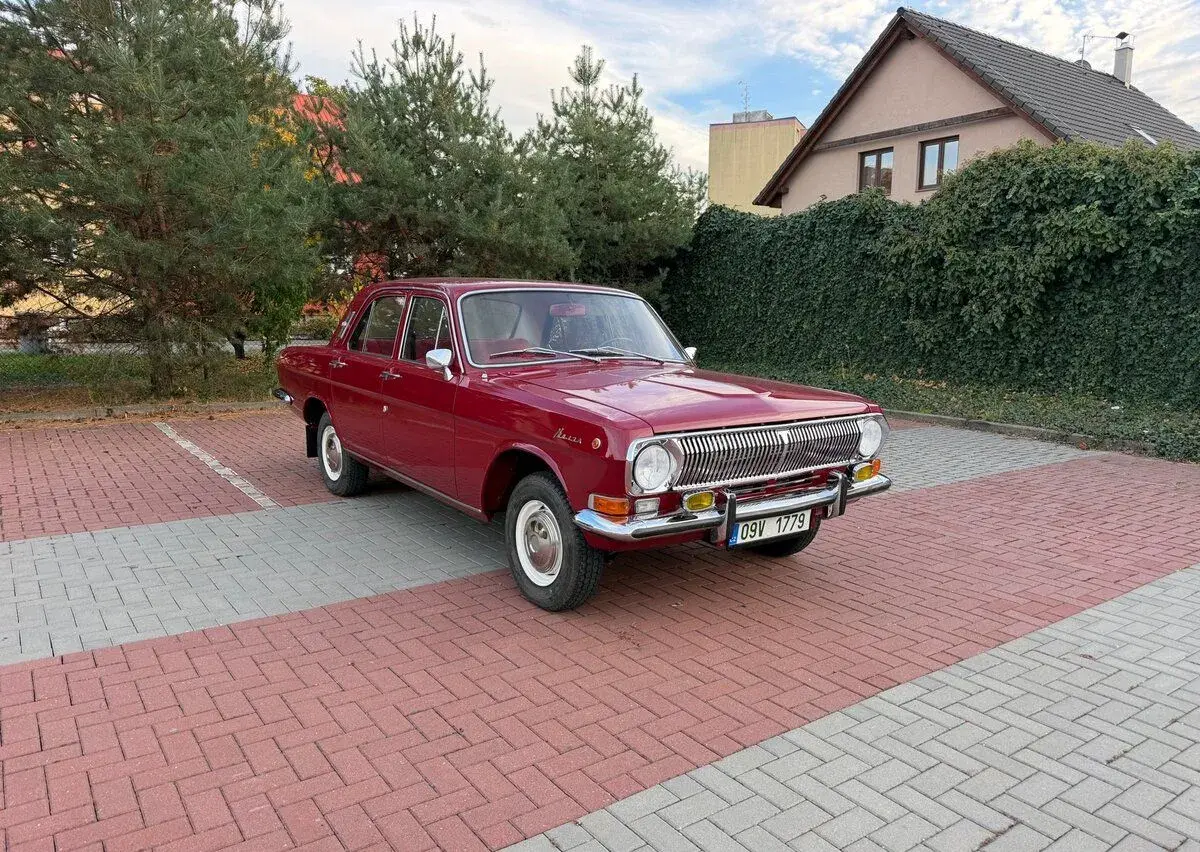 Volha GAZ 24, r. v. 1982 – kompletní renovace v ČR, stav A1