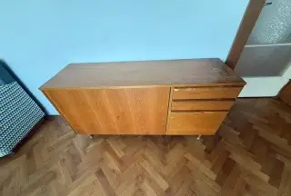 Originální retro komoda – 60.–70. léta, vintage, Brusel