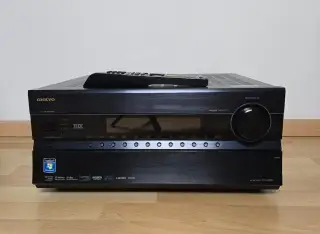 Onkyo TX-NR807 / 7.2 THX receiver / HDMI / phono