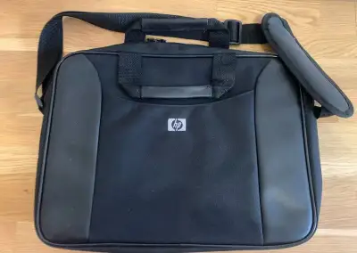Brašnu na notebook,