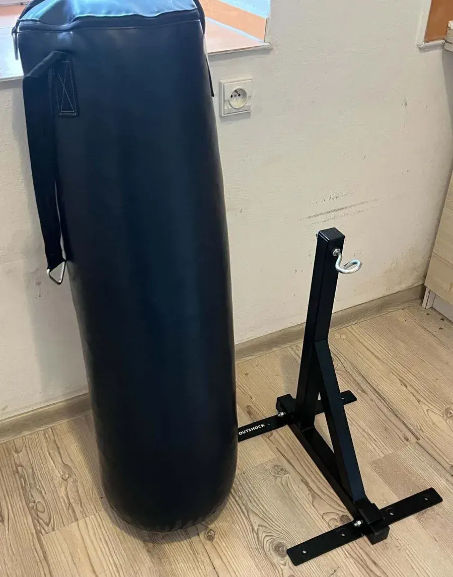 Kompletní boxovací set OUTSHOCK 20 kg + rukavice 16 OZ + drž