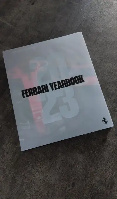 Oficiální Ferrari kniha