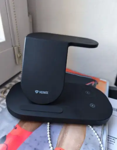 Nabíjecí stojánek Yenkee