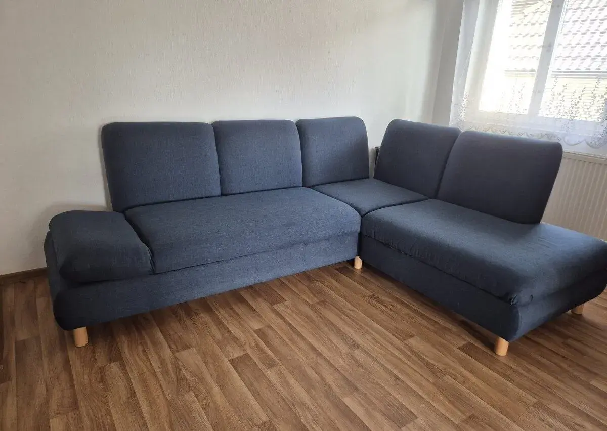 Velká rohová rozkládací sedací souprava 270 × 200 cm