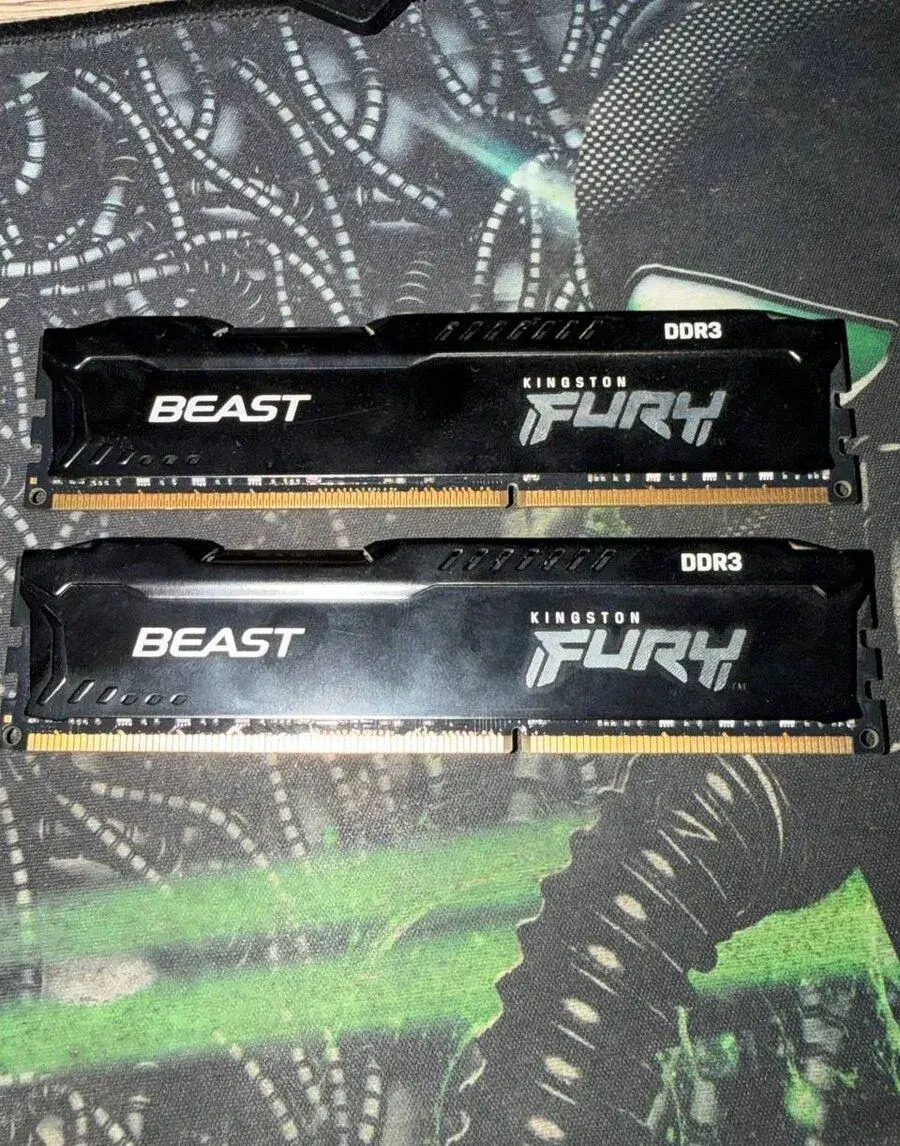 Kingston FURY Beast 16 GB (2×8 GB) DDR3 1866 MHz