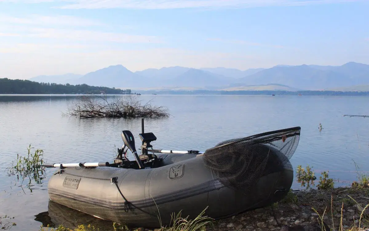 Člun FOX 250 + Motor Maxima 65lb 12V