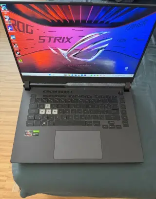 Asus ROG Strix