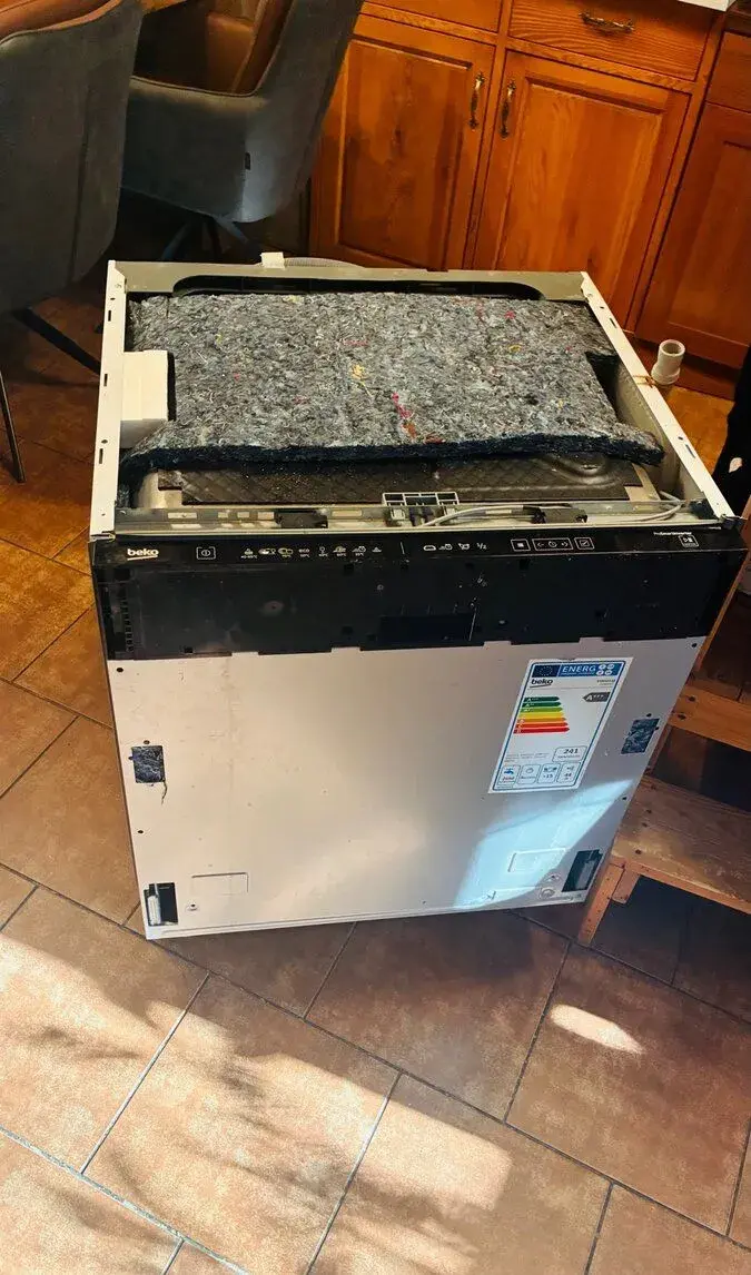 Vestavná myčka 60cm Beko