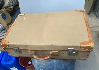 Kufr cestovní starý RETRO látkový za 500 kč