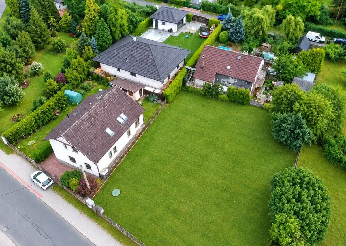 Pozemek cca,. 770 m2 na RD Dýšina u Plzně