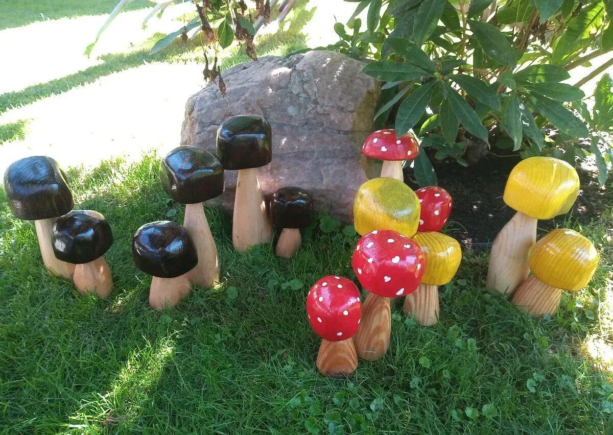 Dřevěné HOUBY dekorace na zahradu, masiv, EKO nátěre