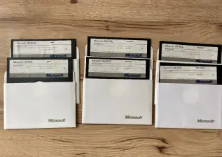 Instalační diskety MS-DOS 4.01