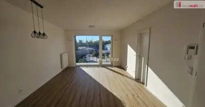 Prodej 2k 54m2+balkon 12m2 Kladno Dubí novostavba parking sk