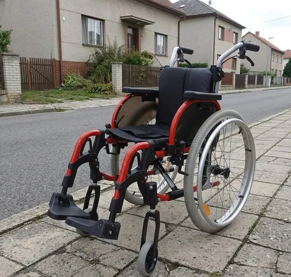 Dětský invalidní vozík