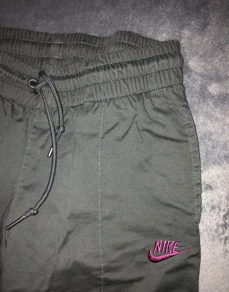 Dámské tepláky Nike