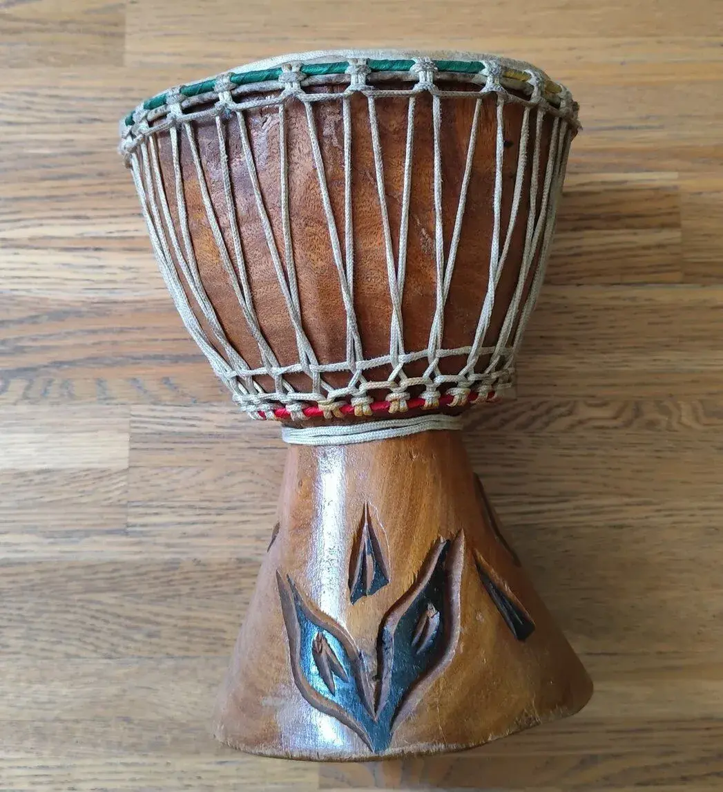 AFRICKÝ BUBEN (DJEMBE) PRŮMĚR 20 cm/VÝŠKA 26,5 cm