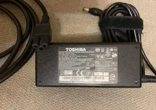 napájecí zdroj Toshiba PA 1900-22