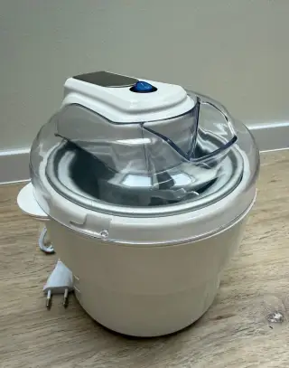 Zmrzlinovač Clatronic