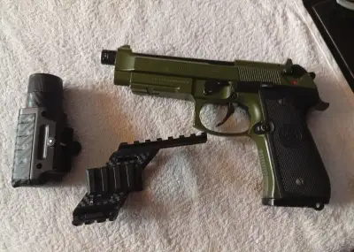Airsoftová pistole