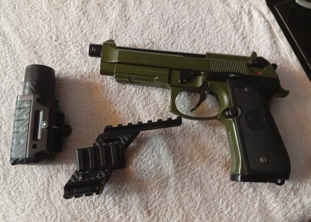 Airsoftová pistole