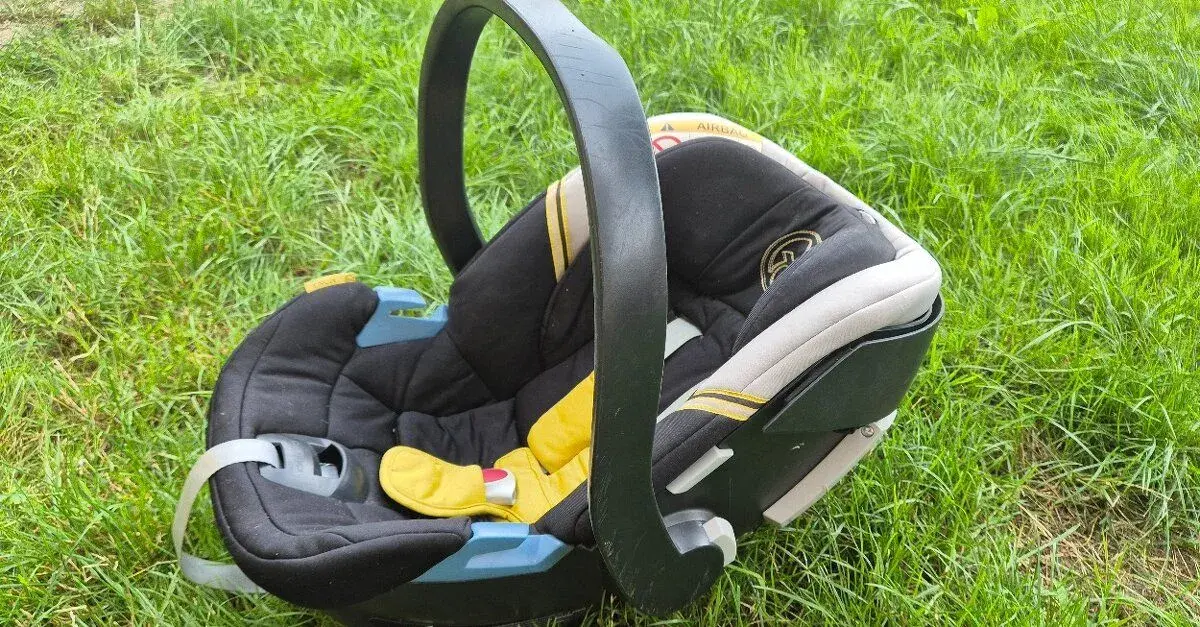 Autosedačku vajíčko CYBEX Aton 3 Gold line