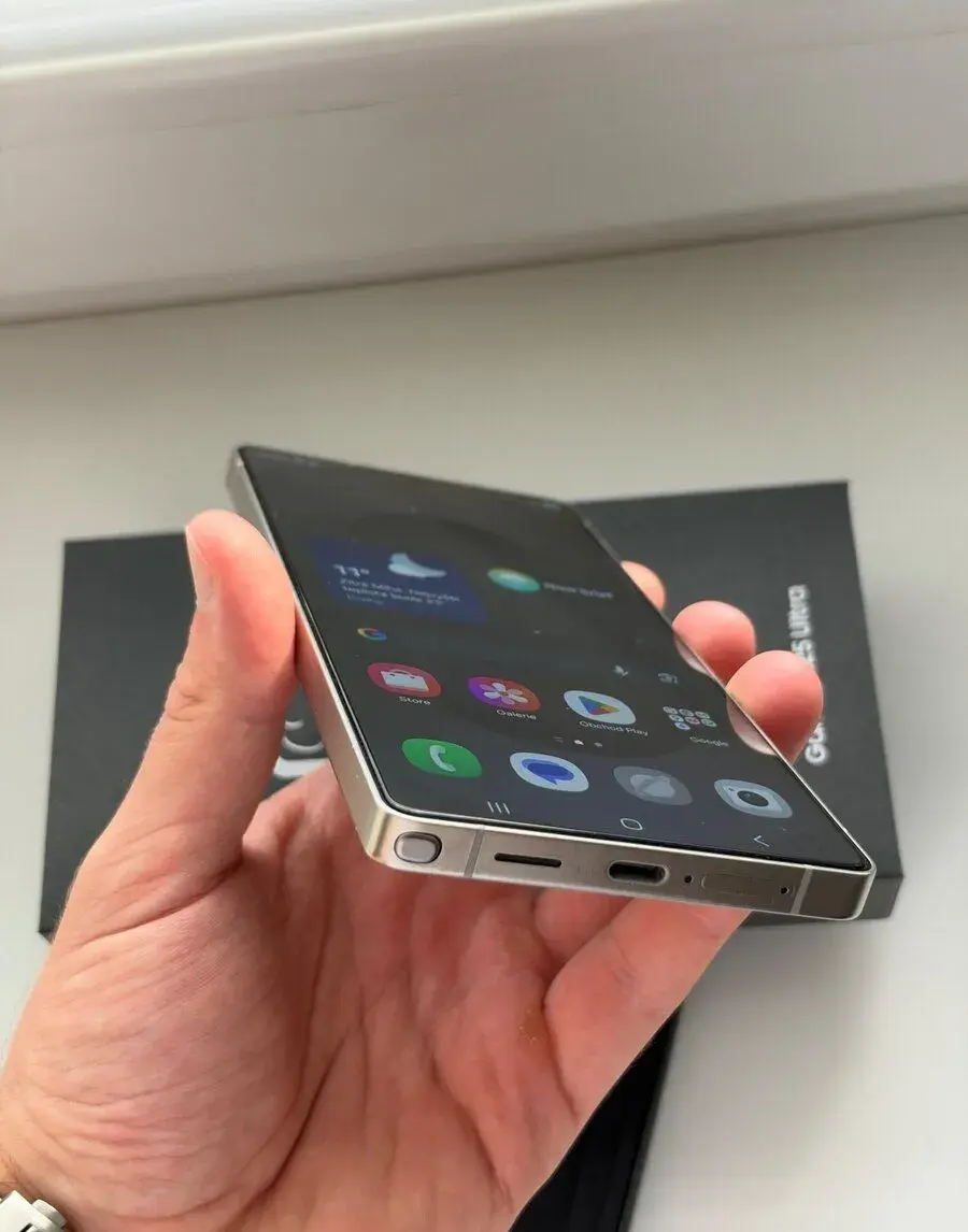 Samsung Galaxy S25 Ultra – stav, záruka, SmartTag2