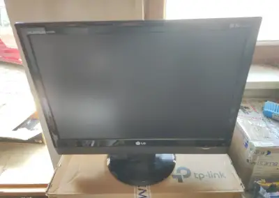 Televize lg m228wd bz
