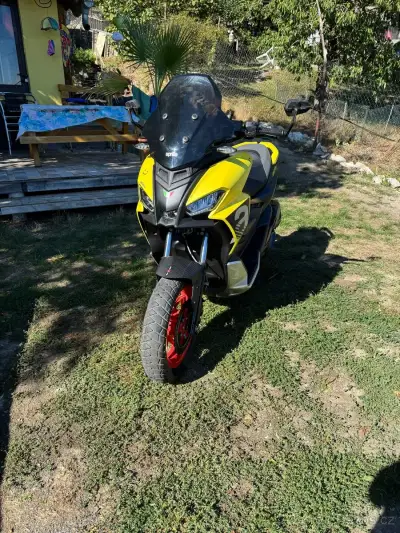 Aprilia sr gt 125