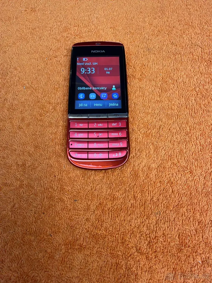Nokia 300 v top stavu a plně funkční