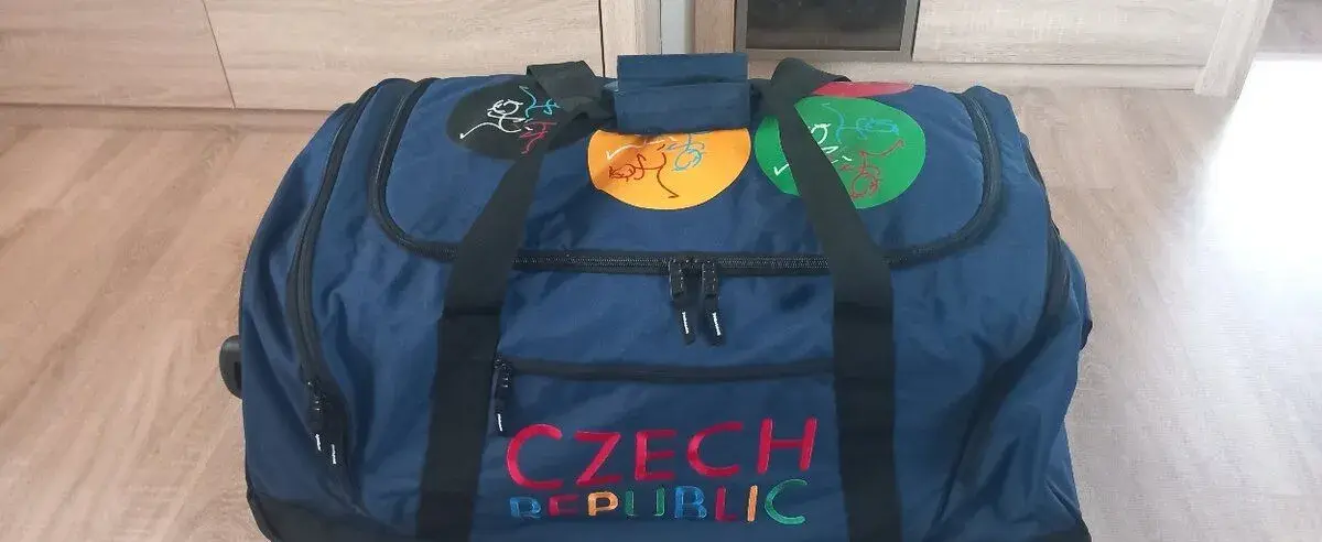 VELKÁ SPORTOVNÍ TAŠKA S OLYMPIJSKÝMI MOTIVY