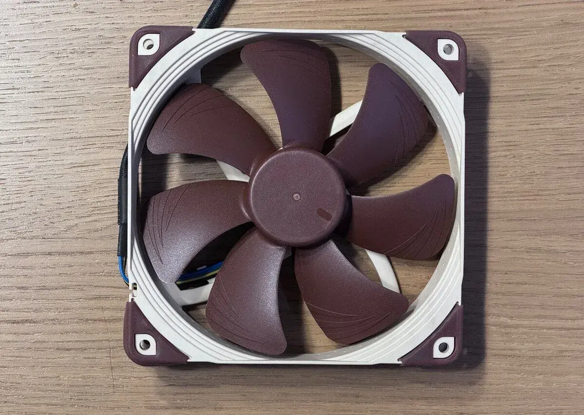 NOCTUA NF-A14 PWM 140mm ventilátor