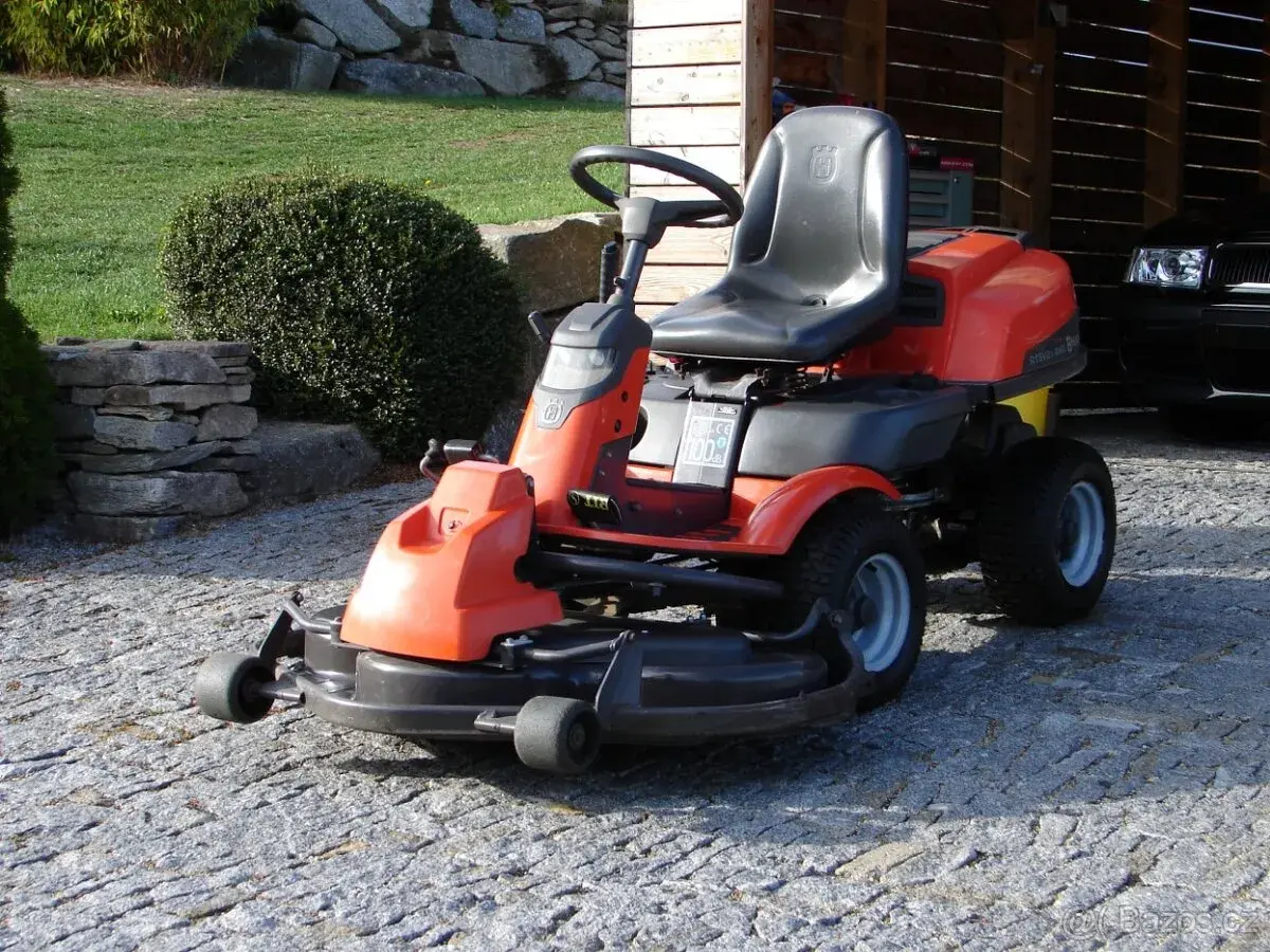 Husqvarna rider 4x4 AWD KAWASAKI 112cm