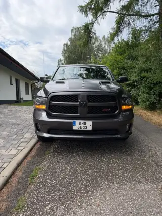 Dodge ram – 2015, 185 000 km
