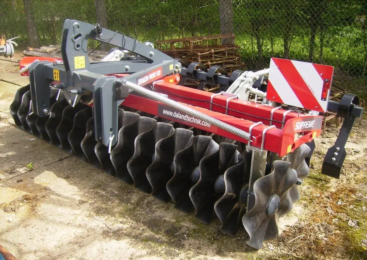 Diskový podmítač-frontpacker DRAGON FRONT 300 s Flexi smykem