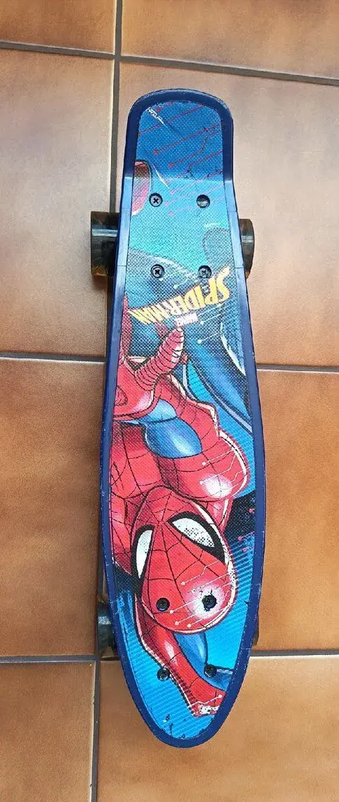 Dětský skateboard Spiderman