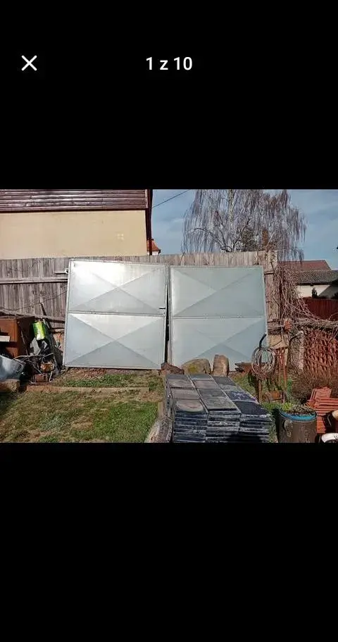Dvoukřídlá vrata v zinku
