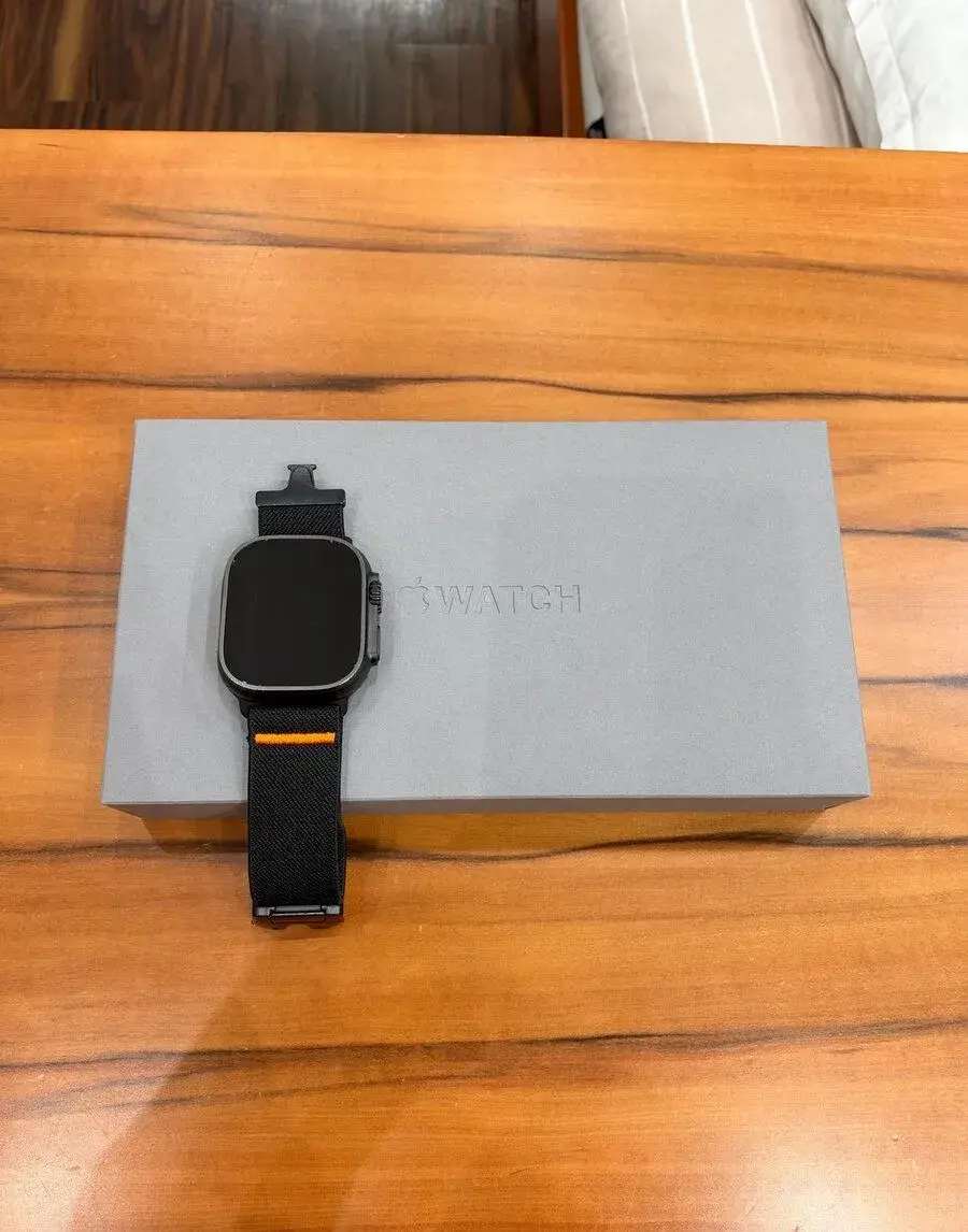 Appl Watch ultra 2 černý