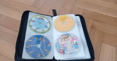 DVD s dětskými pořady - 40 kusů