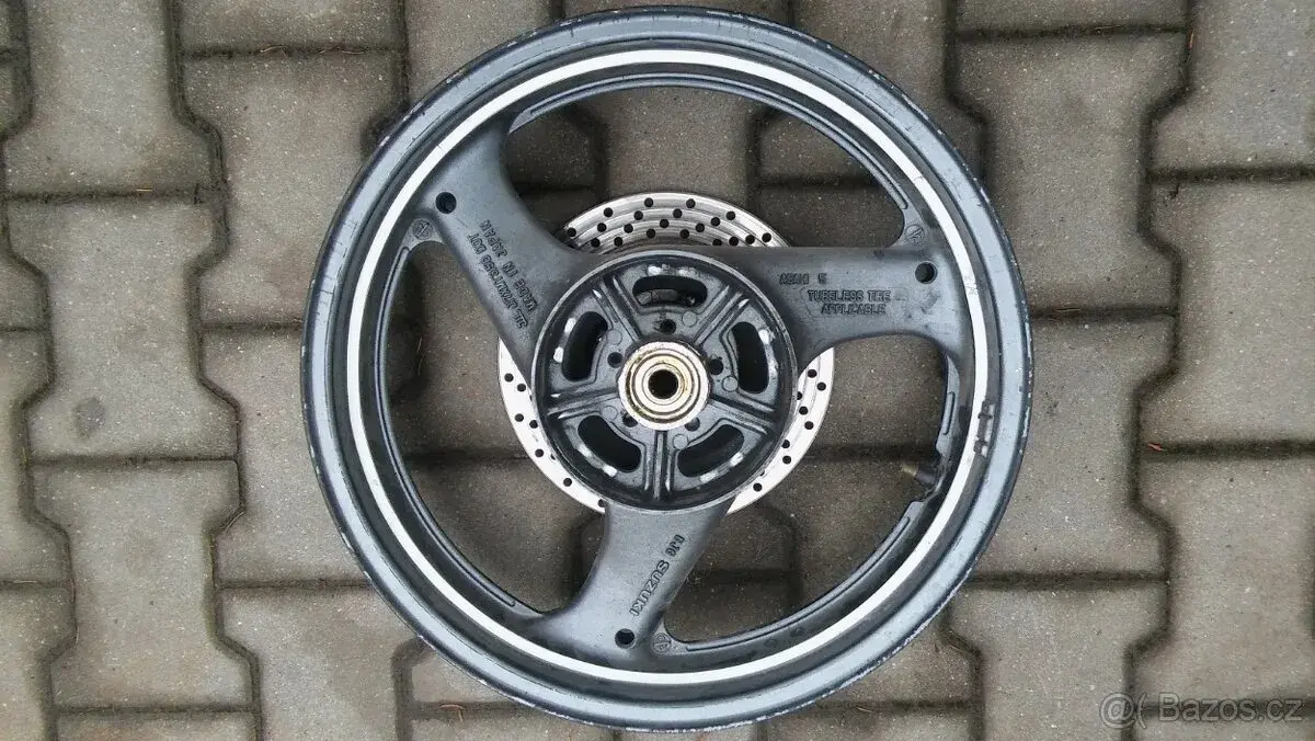 SUZUKI GS 500 zadni kolo
