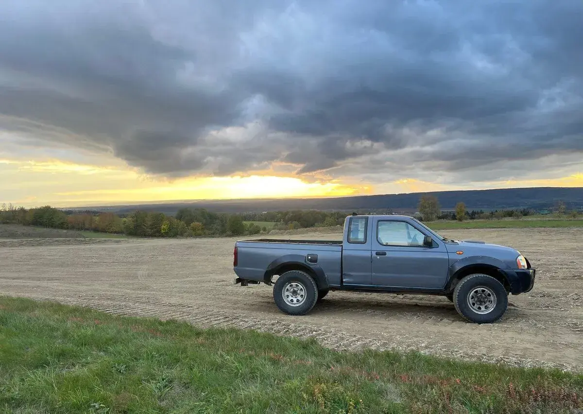 Nissan Navara – 2001, 260 000 km