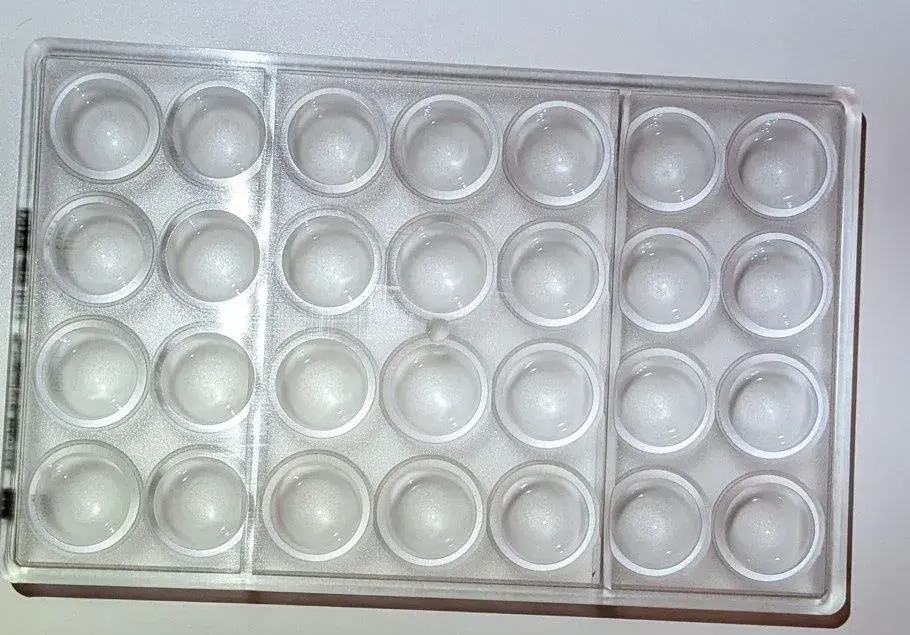 4 x polykarbonátová forma na pralinky - CHOCOLATE WORLD